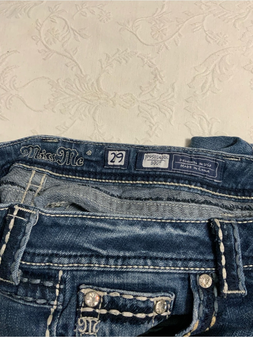 Miss Me Medium Wash Bootcut Jeans with Embroidered Back Pocket size 29/33 - Picture 7 of 7